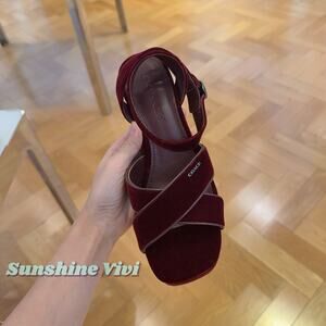 NEW COACH Women's Block Heel Sandal Burgundy/merlot Velvet CCI07 us 6